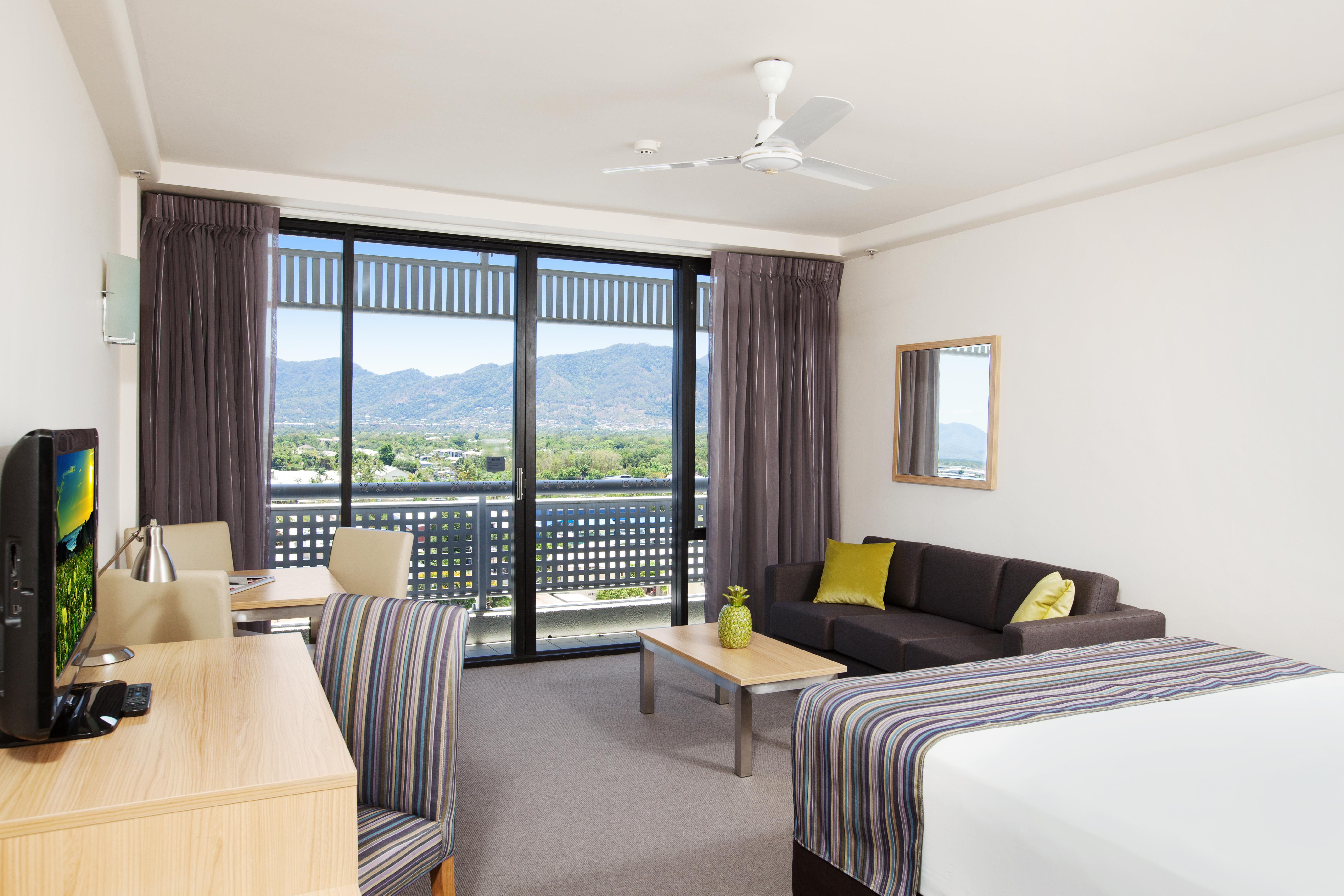 Rydges Esplanade Resort Кернс Екстер'єр фото