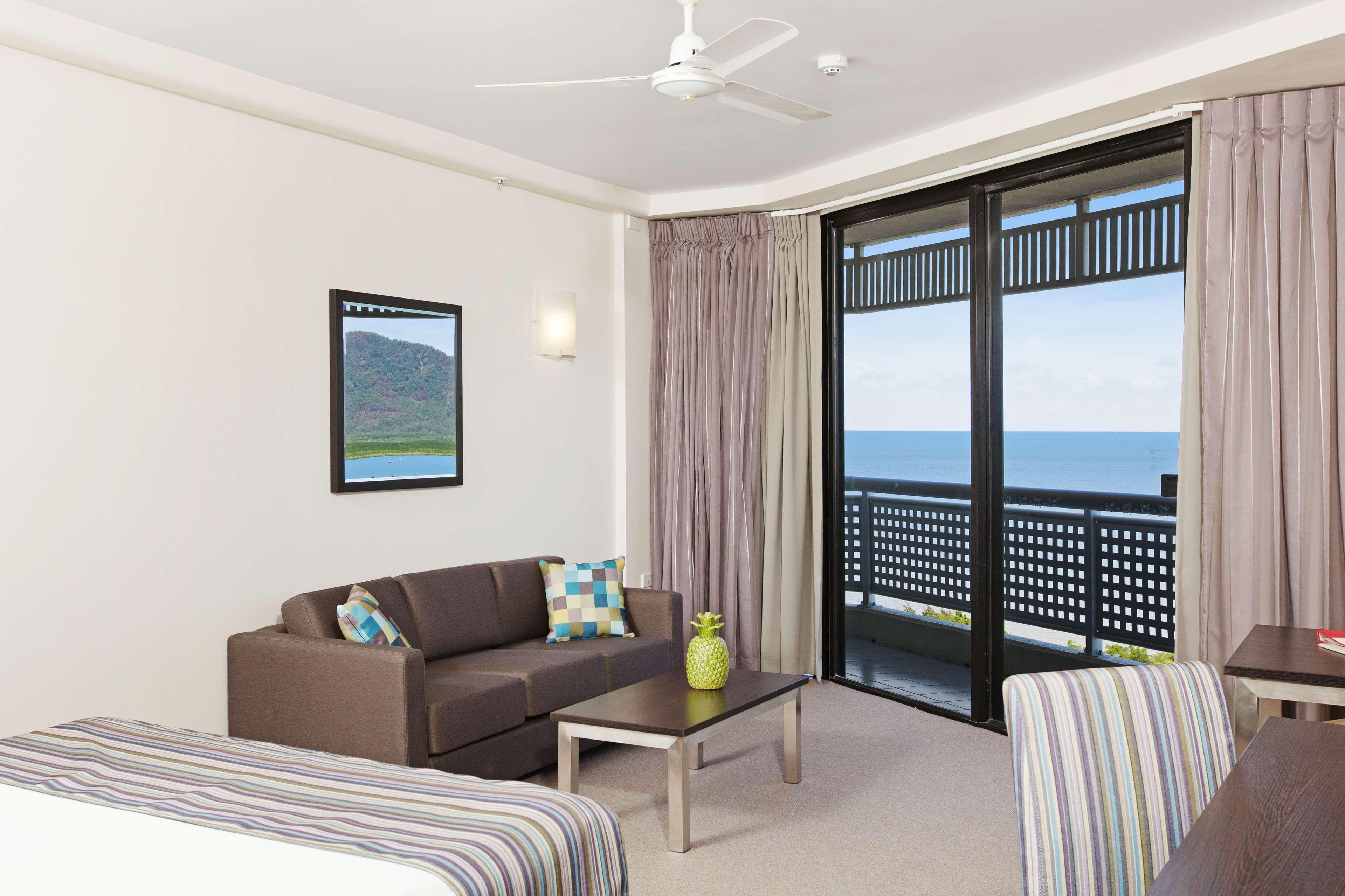 Rydges Esplanade Resort Кернс Екстер'єр фото