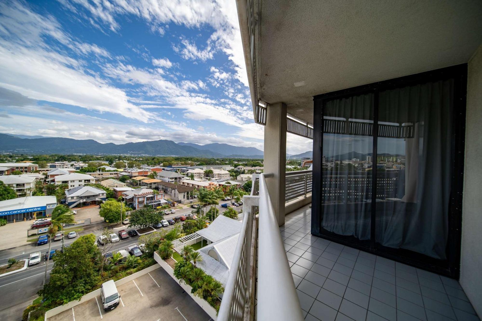 Rydges Esplanade Resort Кернс Екстер'єр фото